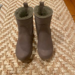No.6 5” Pull On Shearling Clog Boot on Mid Heel in Smoke size 41